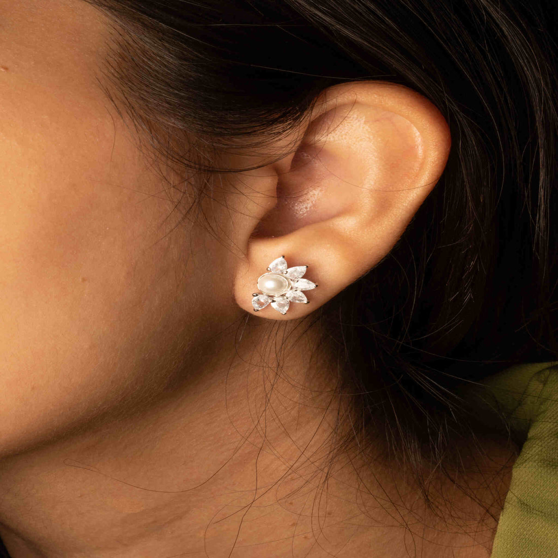 Emara Lunar Pearl Earrings