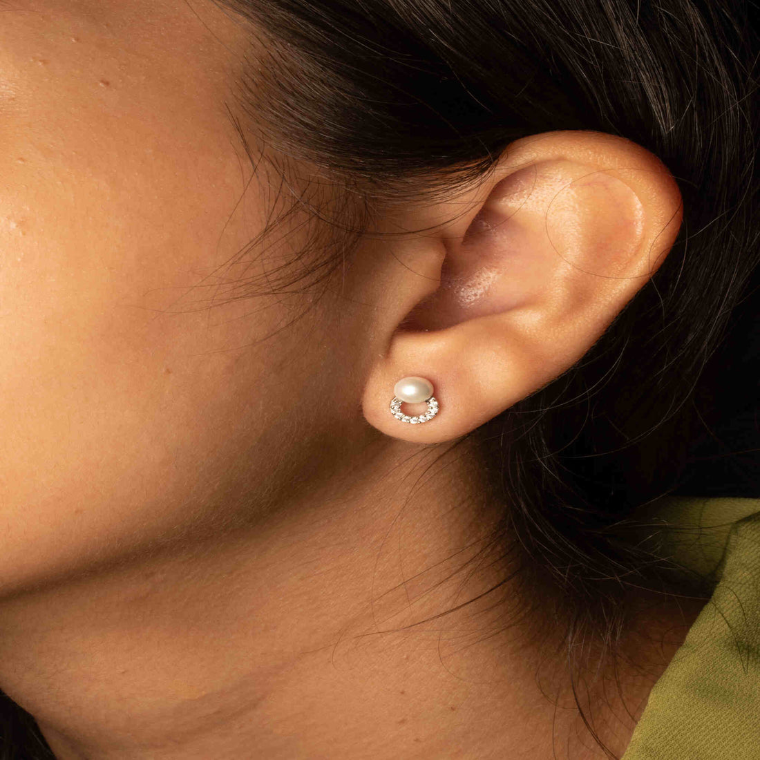 Emara Pearl Drop Earrings